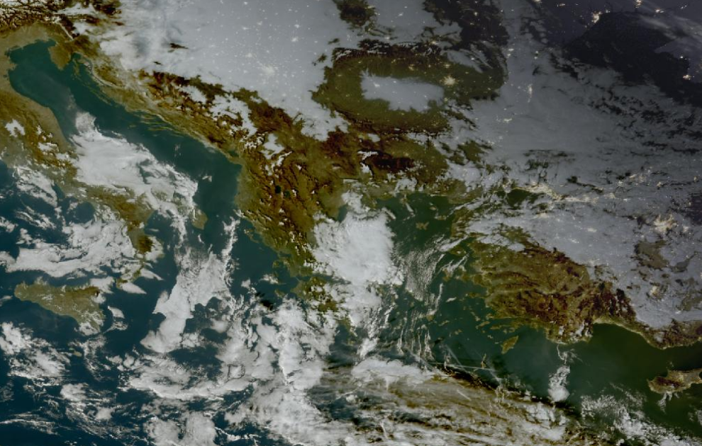 Τελευταία δορυφορική εικόνα νεφοκάλυψης