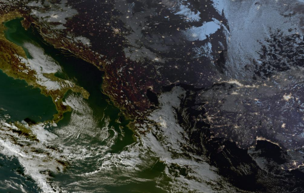 Τελευταία δορυφορική εικόνα νεφοκάλυψης