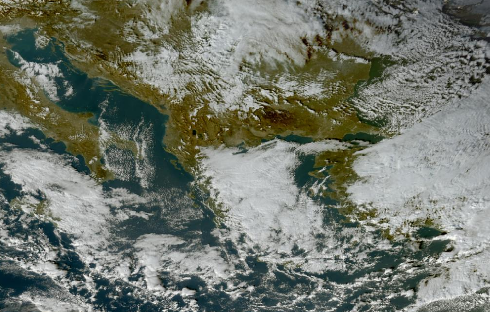 Τελευταία δορυφορική εικόνα νεφοκάλυψης