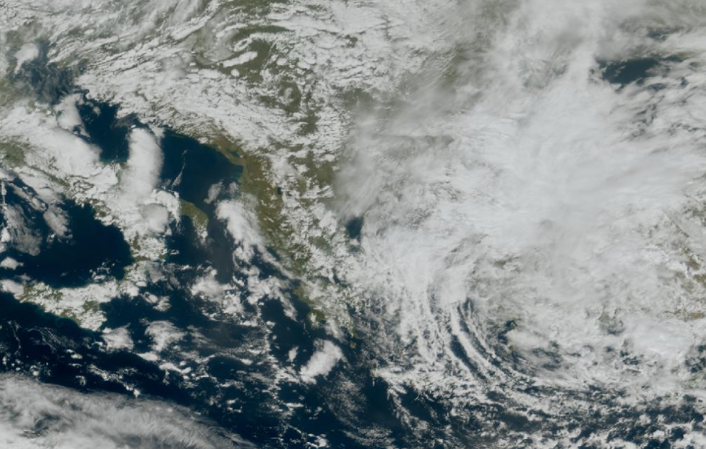 Τελευταία δορυφορική εικόνα νεφοκάλυψης