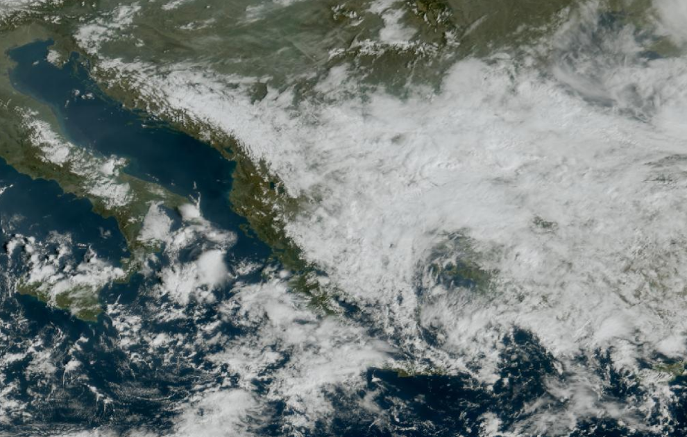 Τελευταία δορυφορική εικόνα νεφοκάλυψης