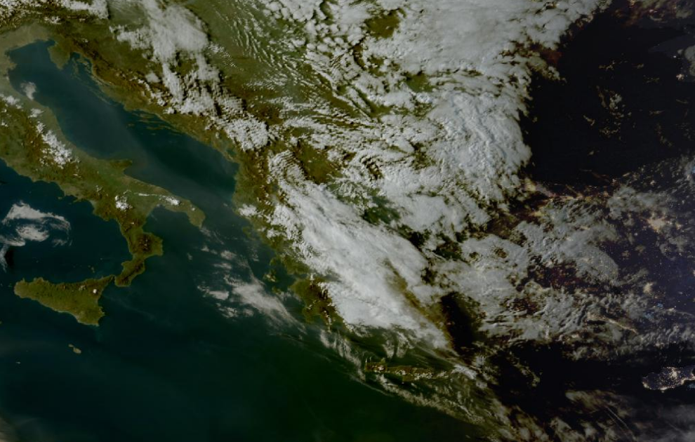 Τελευταία δορυφορική εικόνα νεφοκάλυψης